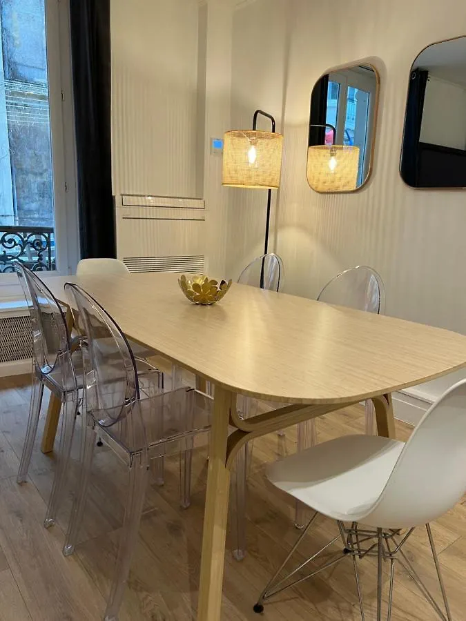 Notre Dame - Stylish Apartment París 0*,  Francia