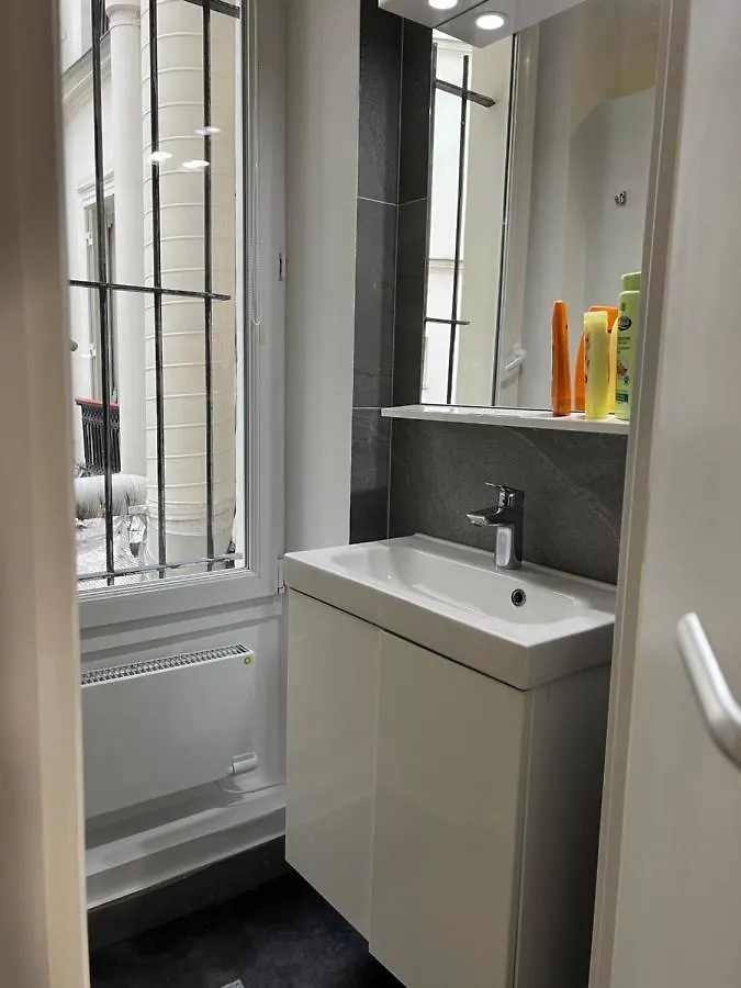 Notre Dame - Stylish Apartment Paris Aparthotel